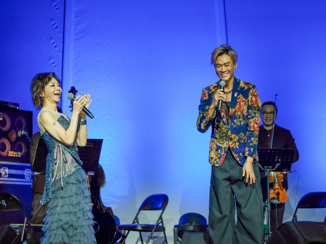 范怡文演出到一半嗆聲林俊逸 公開喊:你站離我遠一點