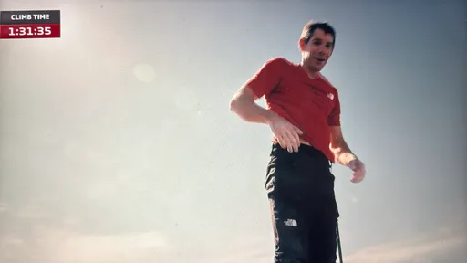 快訊／全球見證！霍諾德1小時31分「徒手」登頂台北101