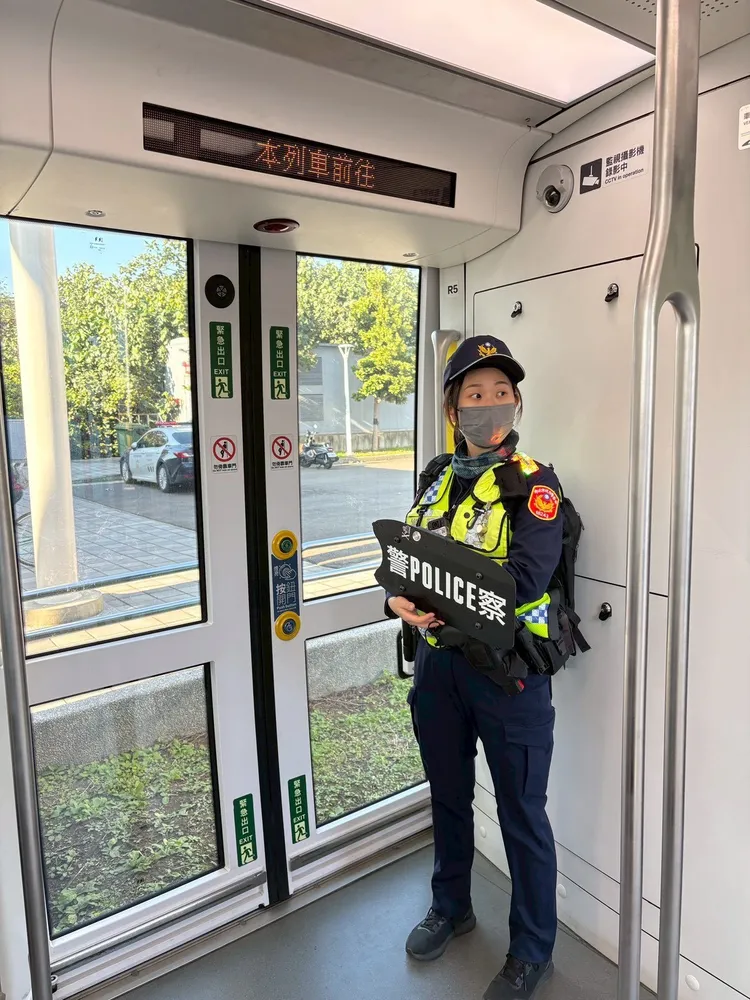 新北捷警隊執勤。警方提供