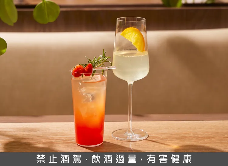 TIPSY Sparrow 早午餐加購週末暢飲每人980元+10%，兩款經典調酒暢飲，增添微醺氛圍。台北寒舍艾美酒店提供