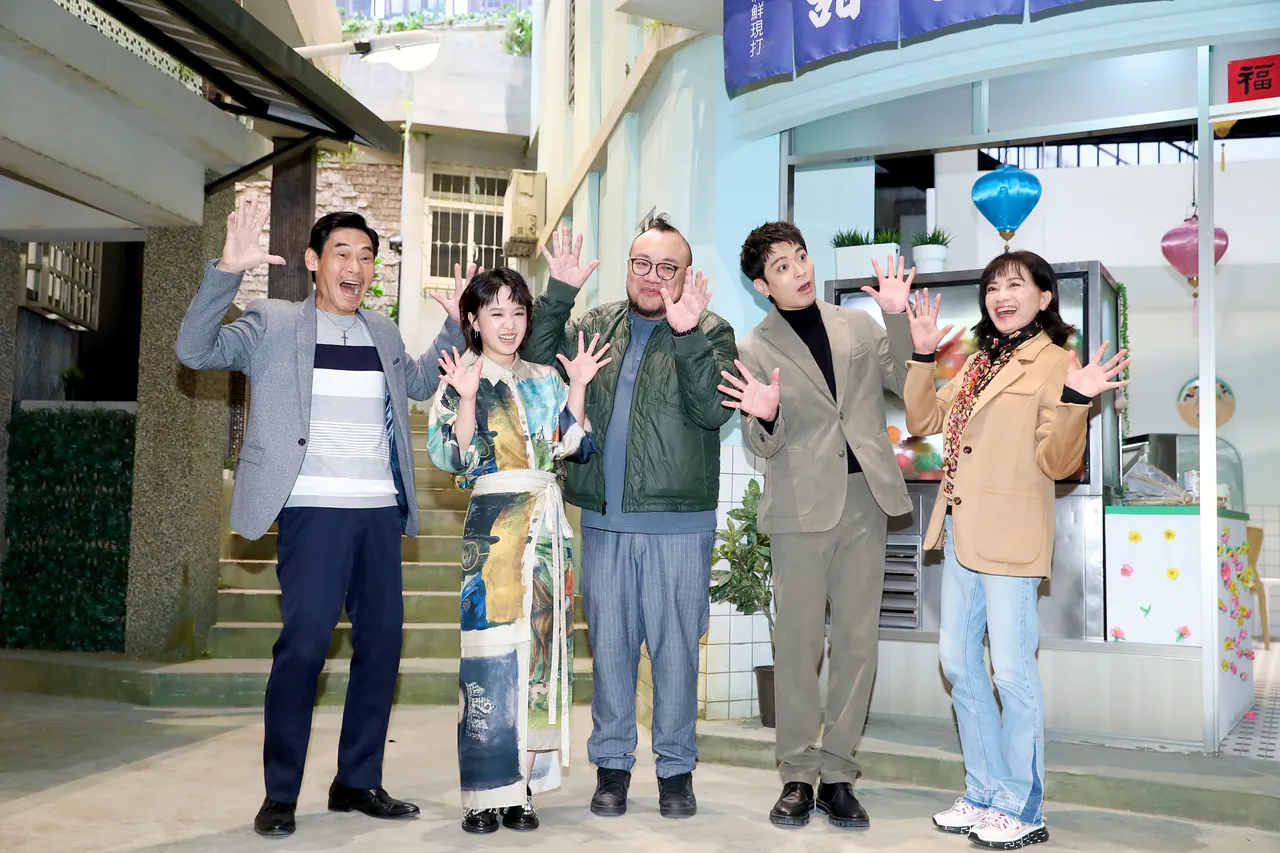 夏靖庭（左起）、嚴正嵐、葉天倫、侯彥西、柯素雲。攝影中心攝