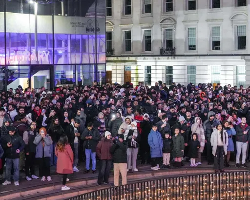 說好的「煙火」呢？英國伯明罕人被騙了　瑟瑟發抖等了個寂寞