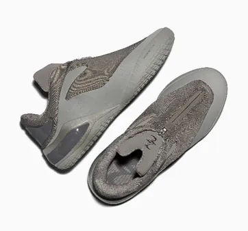 SHAI 001完美兼顧球場實戰與日常穿搭需求。業者提供