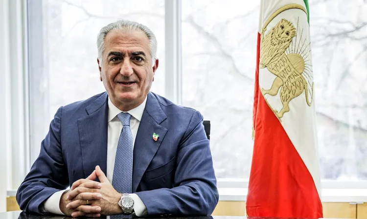 伊朗王朝最後一位國王的嫡子芮沙．巴勒維呼籲民眾「奪權」。翻攝X@Reza Pahlavi