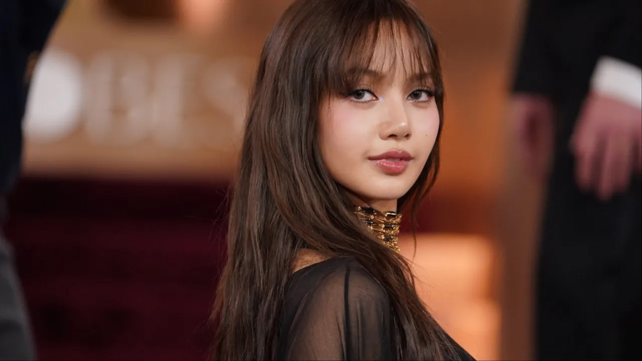 金球奖红毯｜Lisa绝美现身！黑色薄纱战袍性感透视超火辣