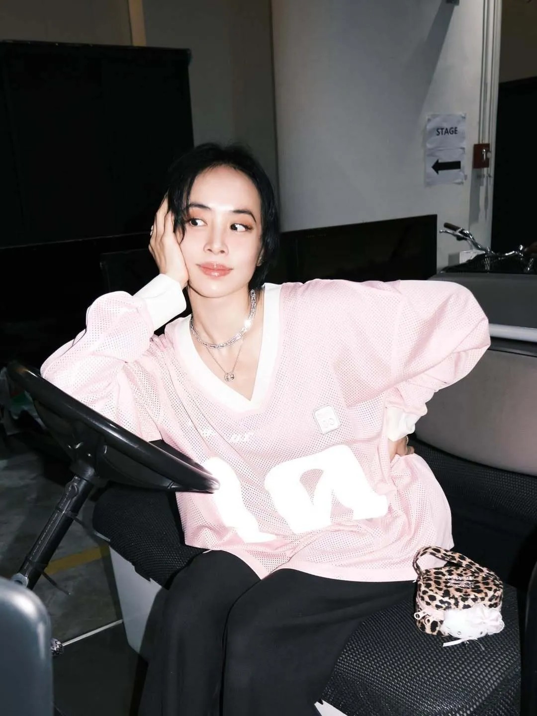 蔡依林戴上宝格丽珠宝。翻摄蔡依林IG