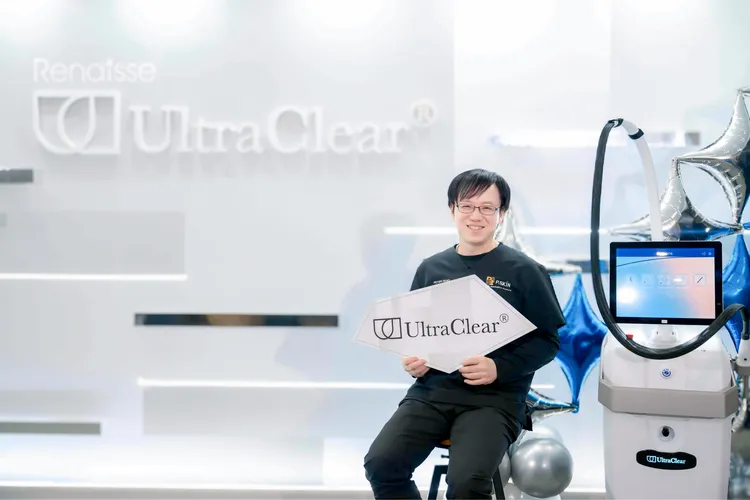 「冷纖雷射」是彭賢禮醫師在多次評估後正式引進的療程，為斑點、紋路等肌膚問題，提供更多元、彈性的療程治療選擇。