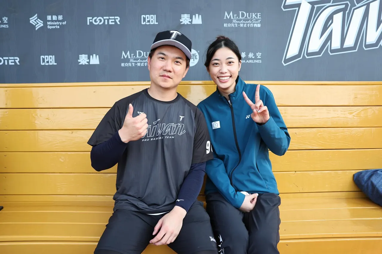 陳傑憲和江坤宇合照。 翻攝chia__ling_ threads