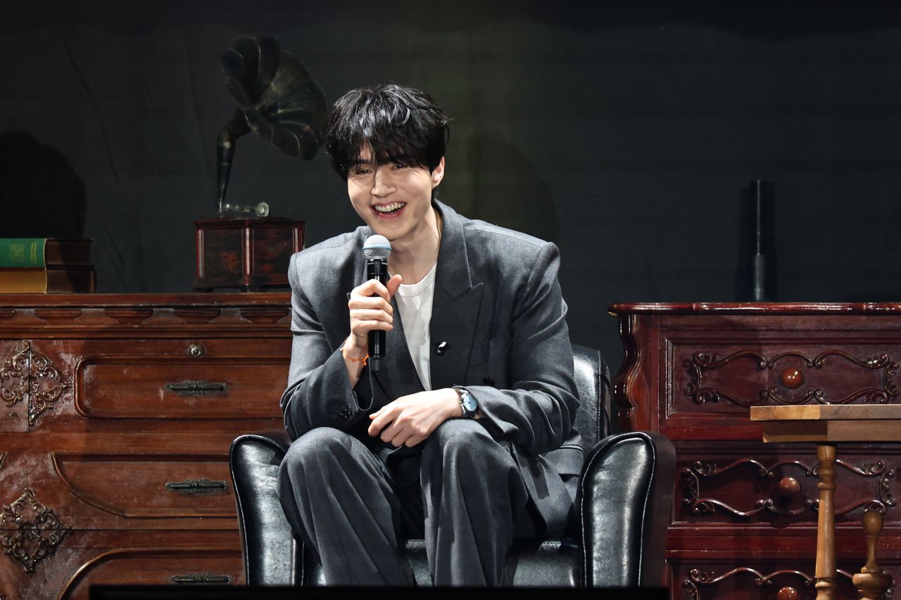 李棟旭睽違8年來台搞笑嗆粉「出去」!被認出自嘲:還有人氣