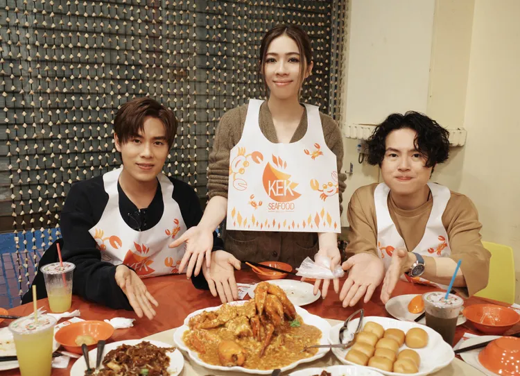 告五人趁空檔體驗在地美食。相信音樂提供