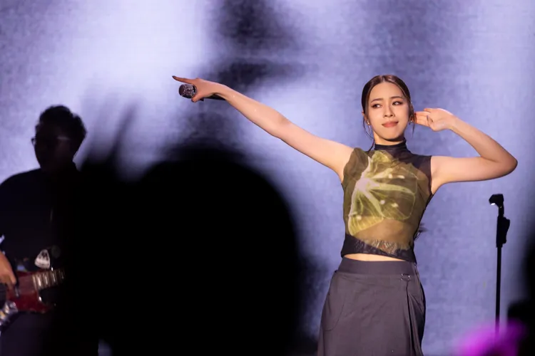 犬青。相信音樂提供