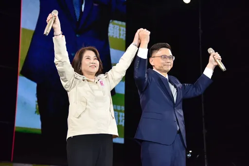 高雄屏东连线！周春米站台赖瑞隆赞真诚无畏