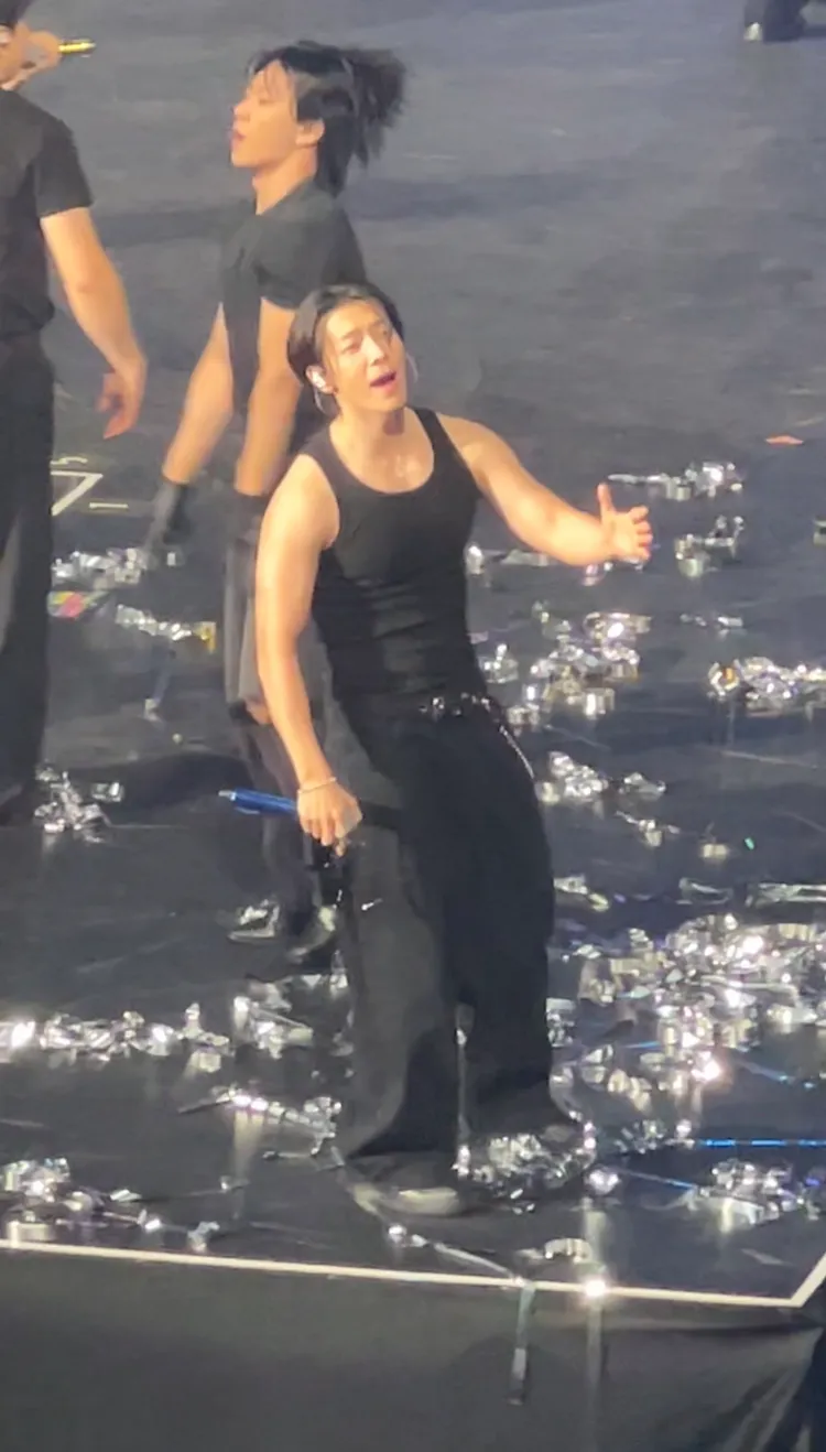 東海穿黑色吊嘎。讀者提供