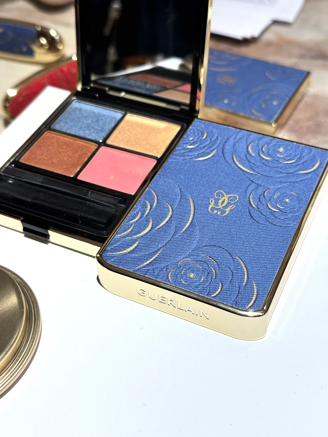 嬌蘭OMBRES G高訂深邃四色眼影盤緹花丹寧限定版，3520元。張家玲攝