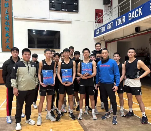 学生篮球队遭指和教练在教室抽烟　泰山高中发出声明驳斥