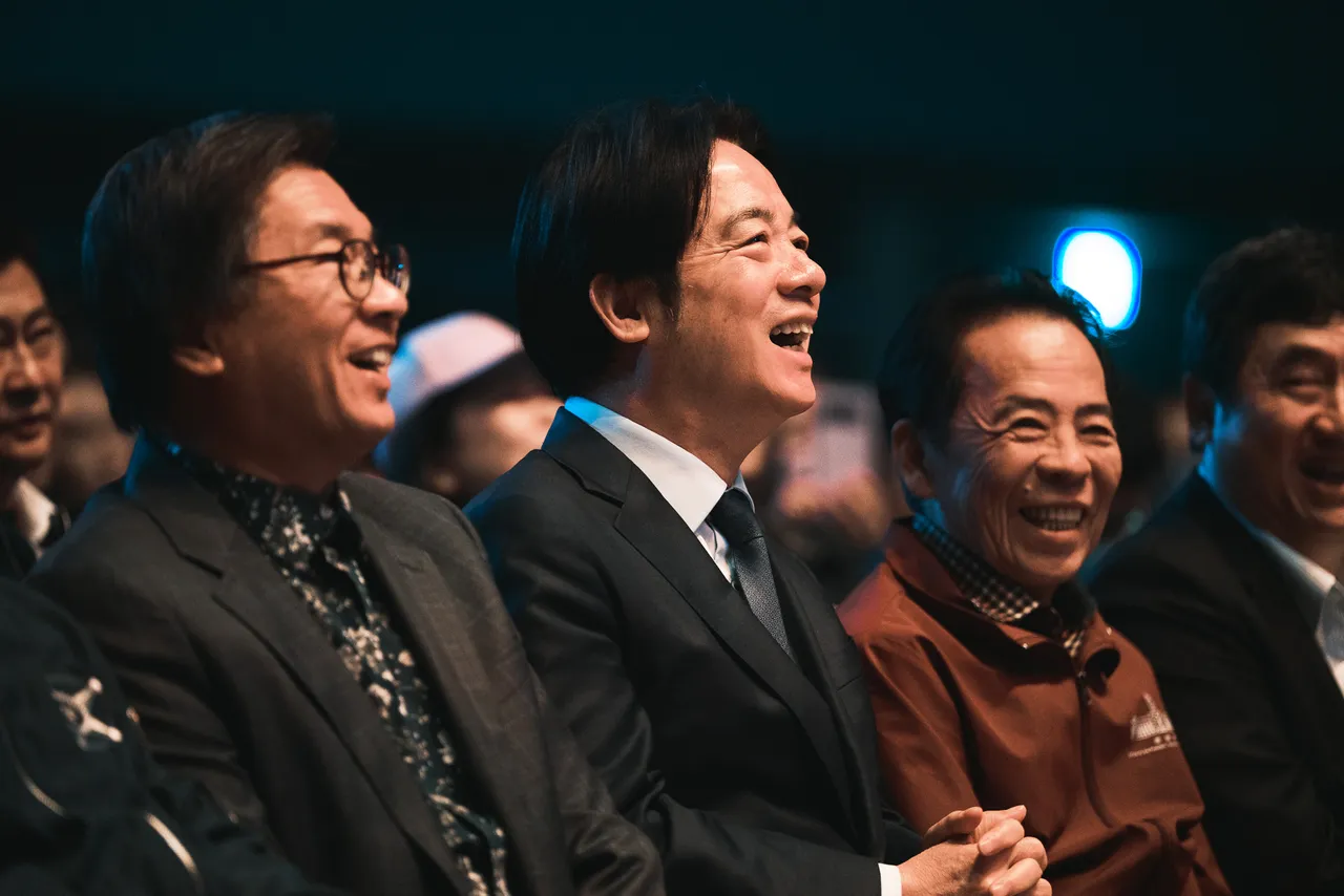 總統賴清德坐在台下聆聽。阿爾發音樂提供