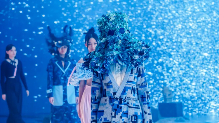 APUJAN 2025全新秋冬系列主題為「龍宮公主的寶盒」。品牌提供