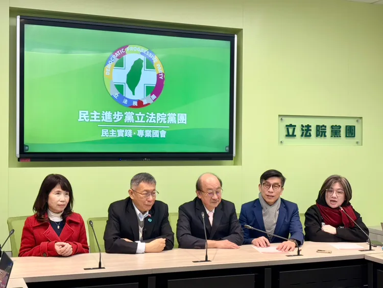 柯文哲與陳昭姿日前親自拜會民進黨團，盼就《人工生殖法》修法方向進行協商。邱筠媜攝