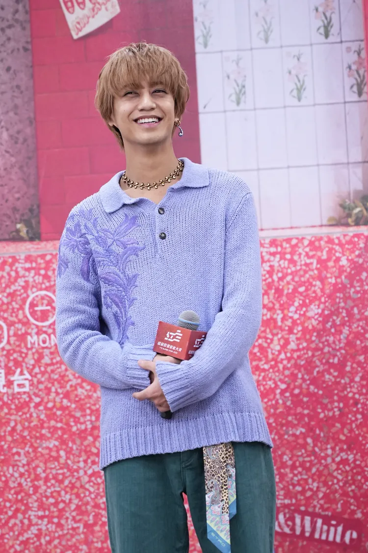 高橋海人笑得非常開心。彭欣偉攝