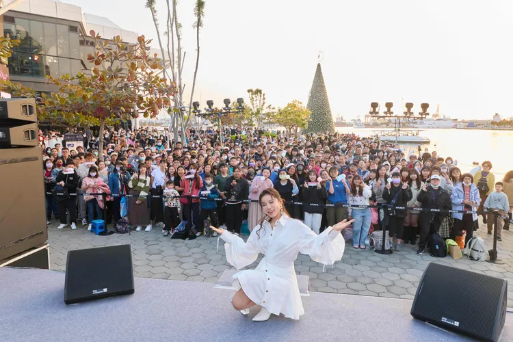 丁噹昨於高流搶先舉辦簽票會，吸引滿滿人潮。相信音樂提供