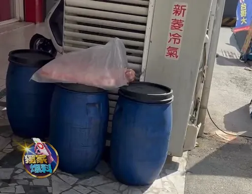 獨家投訴｜台南知名沙茶爐老店　豬肉放廚餘桶吹風2HR...常客傻眼　衛生局稽查結果曝光