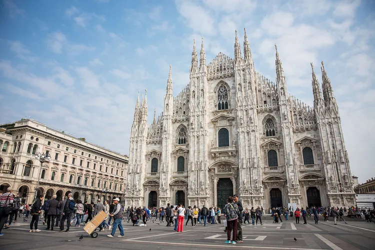 義大利米蘭大教堂，全球最華麗的哥德式建築之一。雄獅旅遊提供