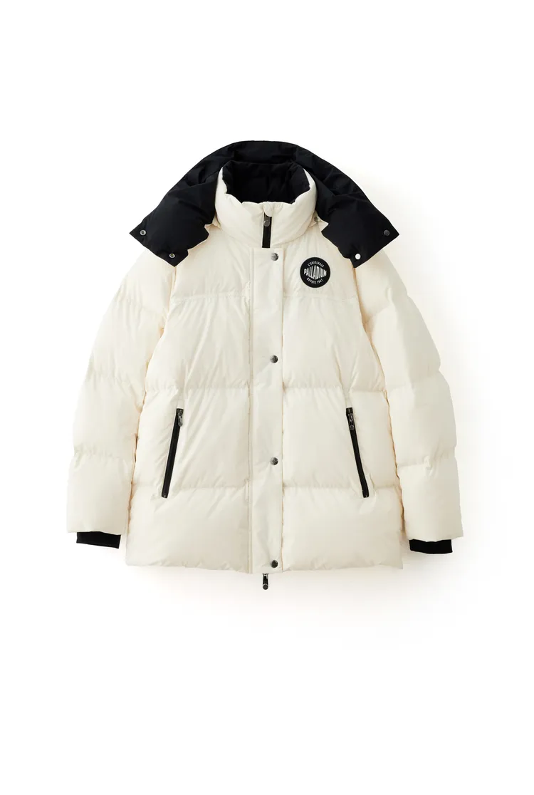 PALLADIUM連帽羽絨外套，7590元。品牌提供