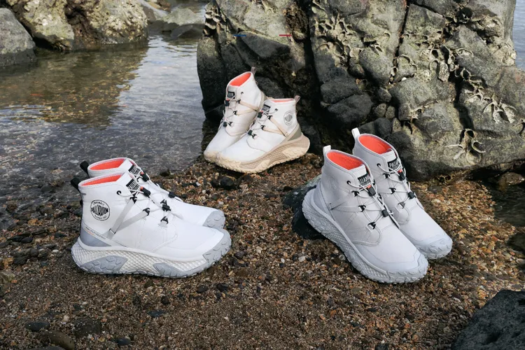 PALLADIUM OFF_BOUND HI WP+橘標防水高筒快穿波浪靴，以高筒、厚底設計加強造型層次，各3980元。品牌提供