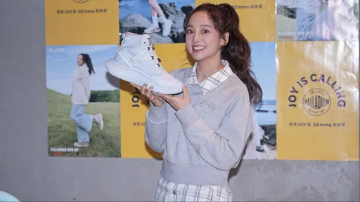 吳映潔不好意思追年下男　先踩PALLADIUM樂當時髦潮媽媽