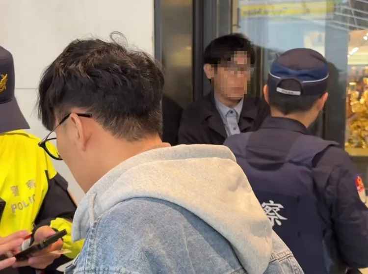 嫌犯長相斯文。翻攝自a.tinn___threads