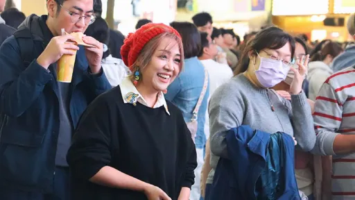 吳亦帆亂入街頭演唱！突被檢舉　場面尷尬