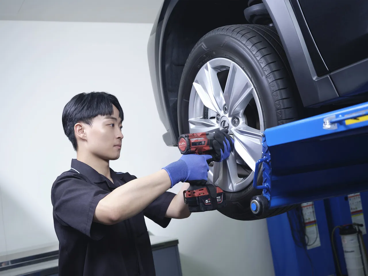 Lexus此次方案主打免登录机制，车主只需于活动期间至授权服务厂完成换胎，即可自动享有保固权益，无须额外申请或线上注册。业者提供