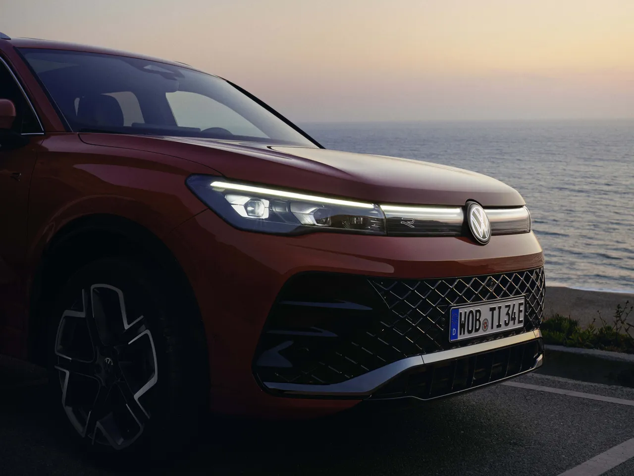 26年式Volkswagen Tiguan、Passat在台上市　首度导入厂徽光标定位灯