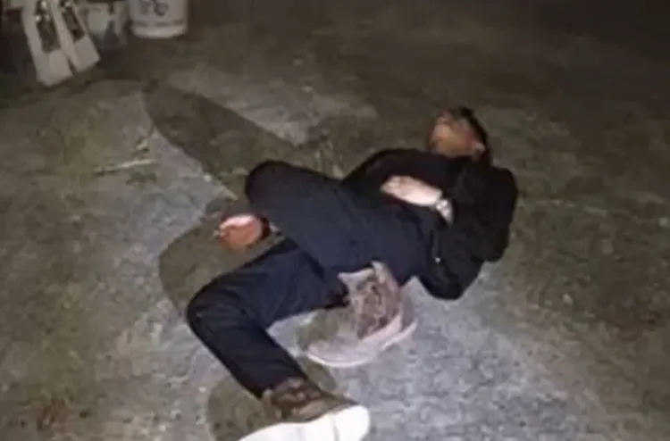 房董曾在半夜被人丟包在公墓。資料照片