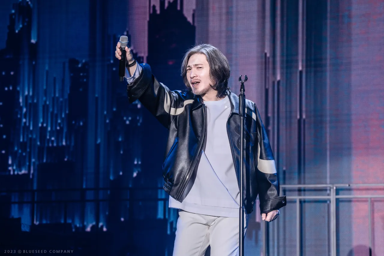 曾找太妍合唱！韩歌王无预警宣布封麦引退　离开40年音乐舞台