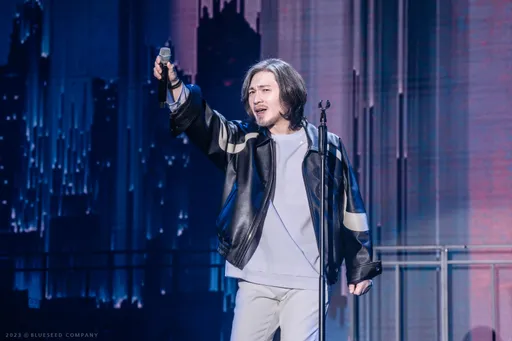 曾找太妍合唱！韩歌王无预警宣布封麦引退　离开40年音乐舞台