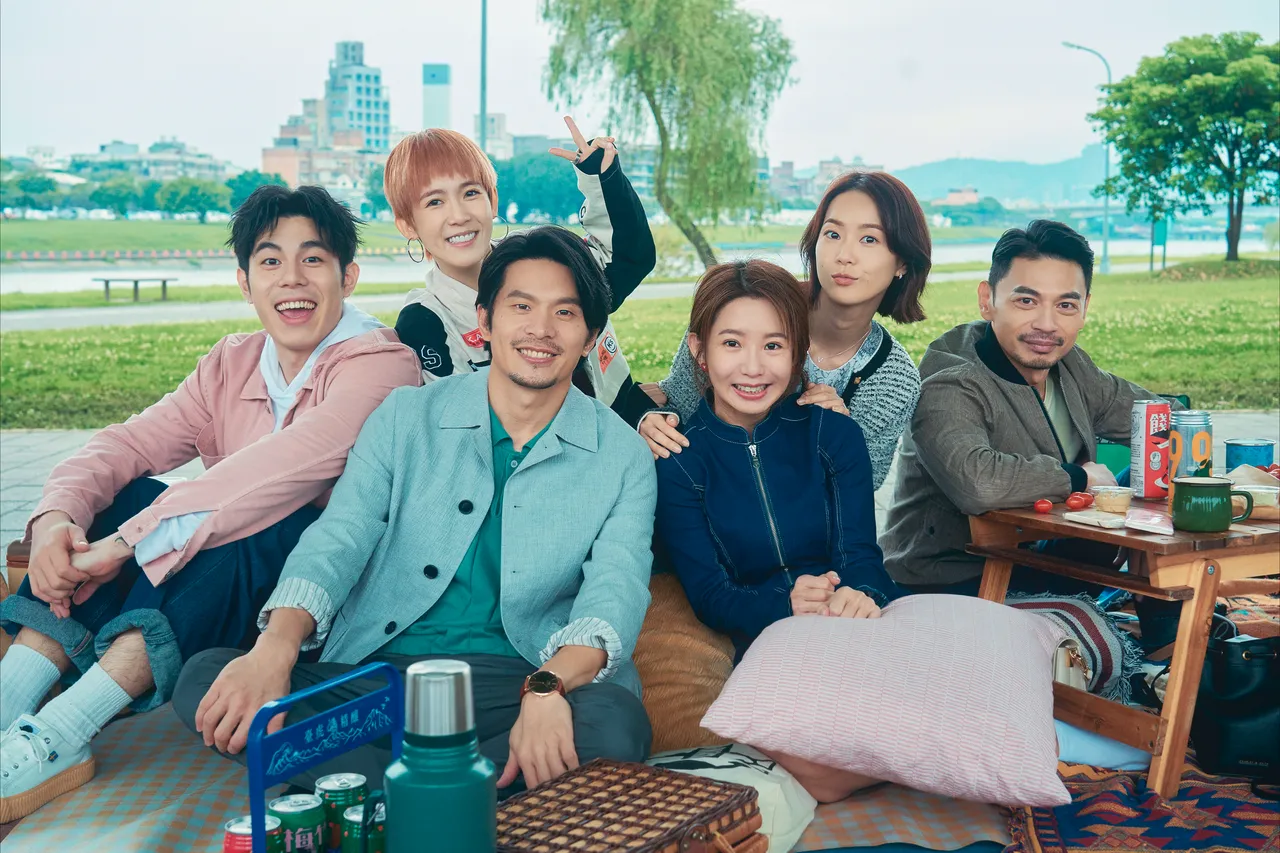 郭書瑤戲裡有一票好友陪著她走過人生高低潮。彼此影業提供