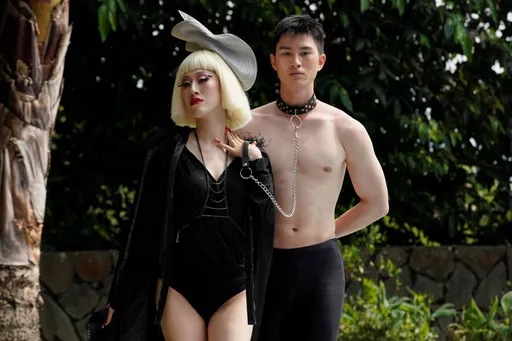 百白「三度跨性別」扮生理男渴望女體　高衩泳裝辣過瑤瑤