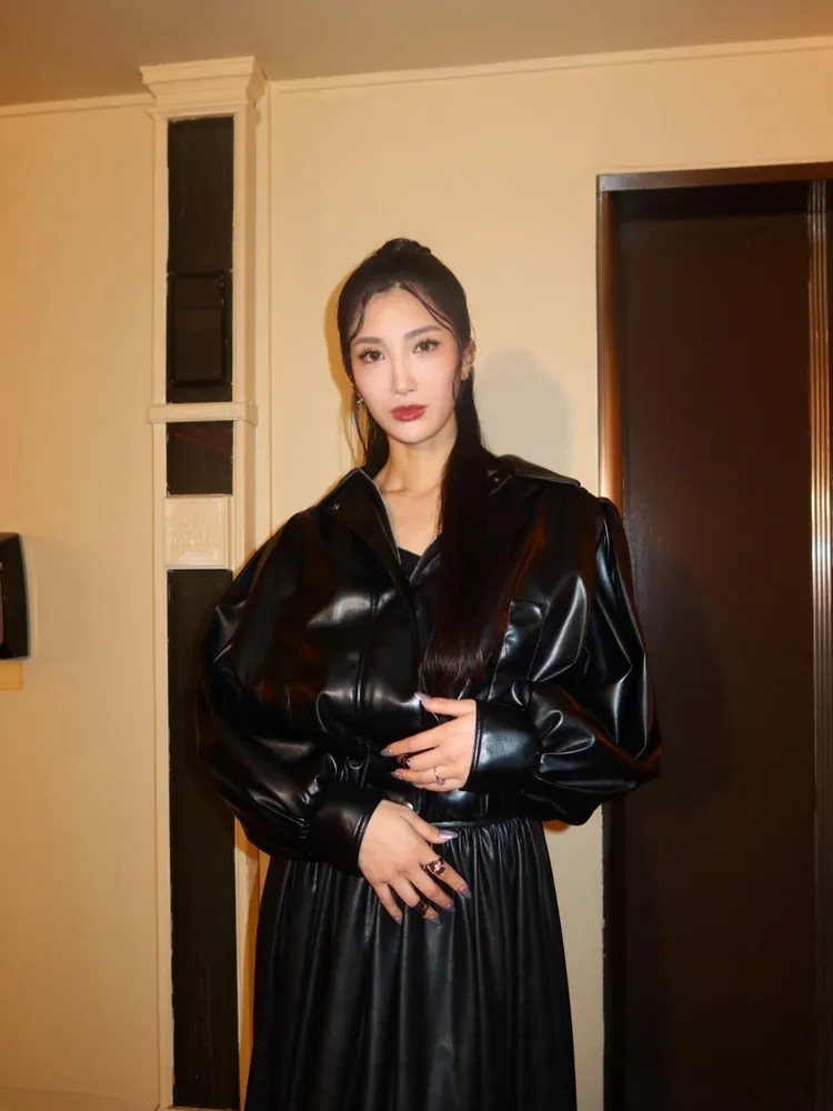 EJAE從11歲進入SM娛樂當練習生，23歲時被說聲音太沙啞，無奈離開公司。翻攝EJAE IG