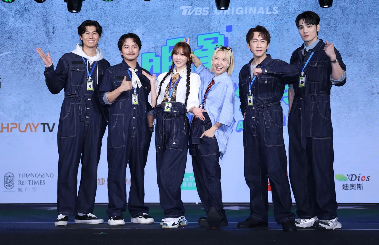 風田（左起）、楊銘威、曾莞婷、Lulu、陳漢典、黃偉晉今為節目宣傳。莊宗達攝