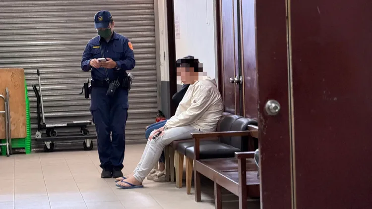 面對警方詢問，小倆口稱是孩子自己窒息，「是不小心的」，檢警將釐清是否有虐待情形。民眾提供