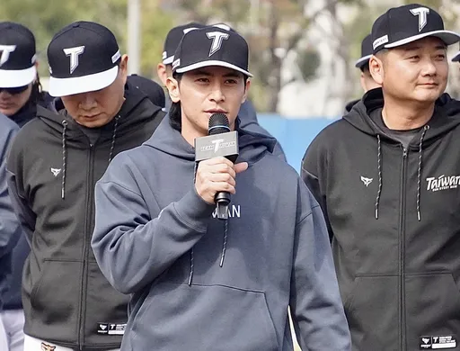 笑死！陳傑憲自爆是在「裸露」狀況下接任「台灣隊長」