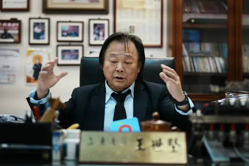 柯建銘續選參黨團總召！王世堅喊「知所進退」：男子漢說話算話