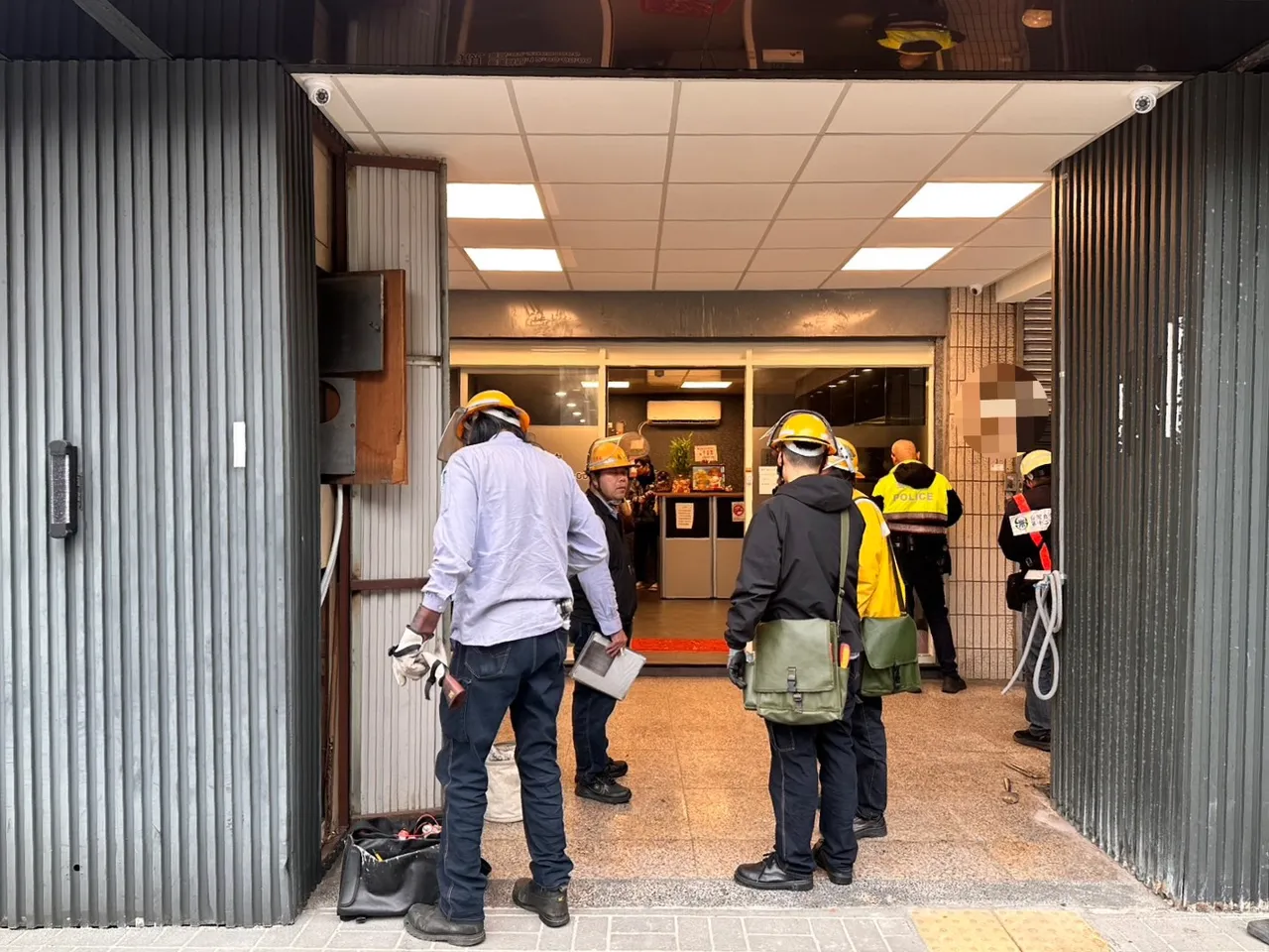 相關單位執行斷水斷電。翻攝畫面