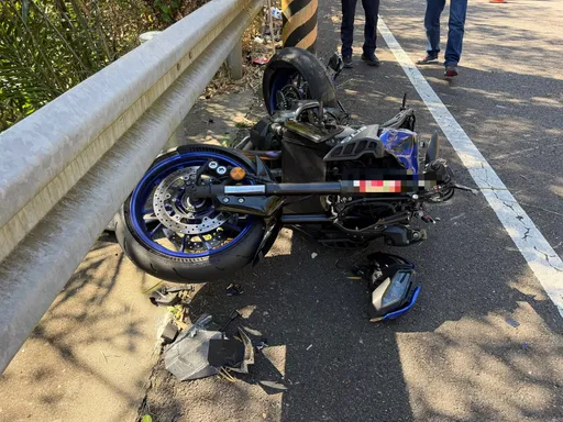 苗栗台3線大型重機又出事　22歲騎士過彎自摔車毀人亡
