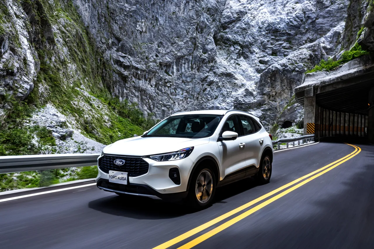 Kuga则以欧系操控取向为主轴，配置专利SLA悬吊与铝合金下控制臂，强化行路质感与操控稳定度。业者提供