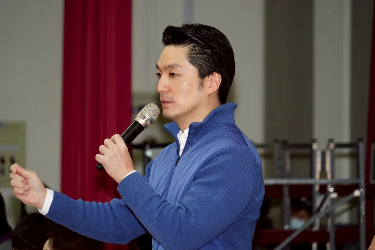 营养午餐免费不排富！被黄伟哲批炫富　蒋万安直球对决