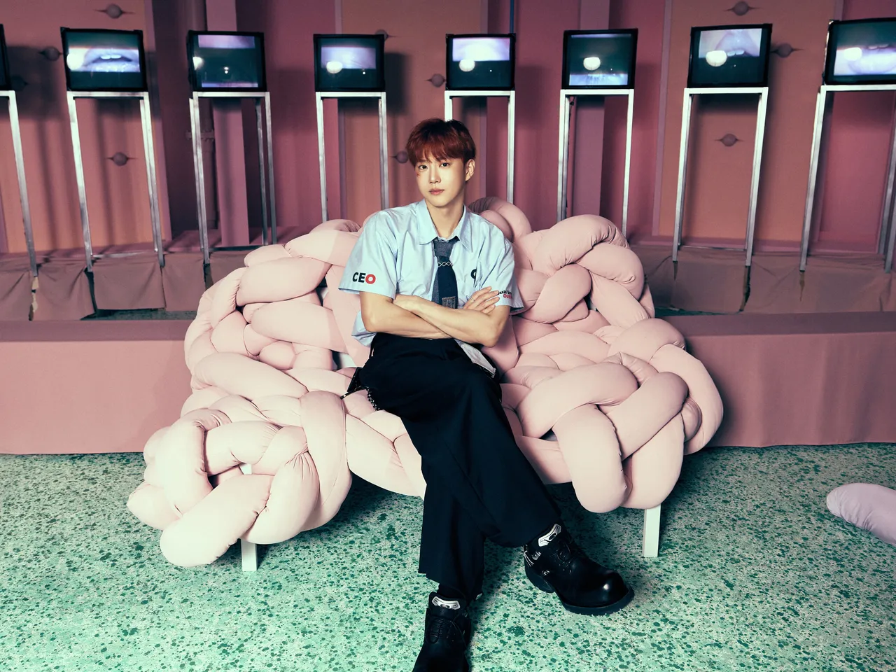 SUHO 搖滾風4輯《Who Are You》後首次來台，搖滾反轉魅力出擊。SM Entertainment 提供