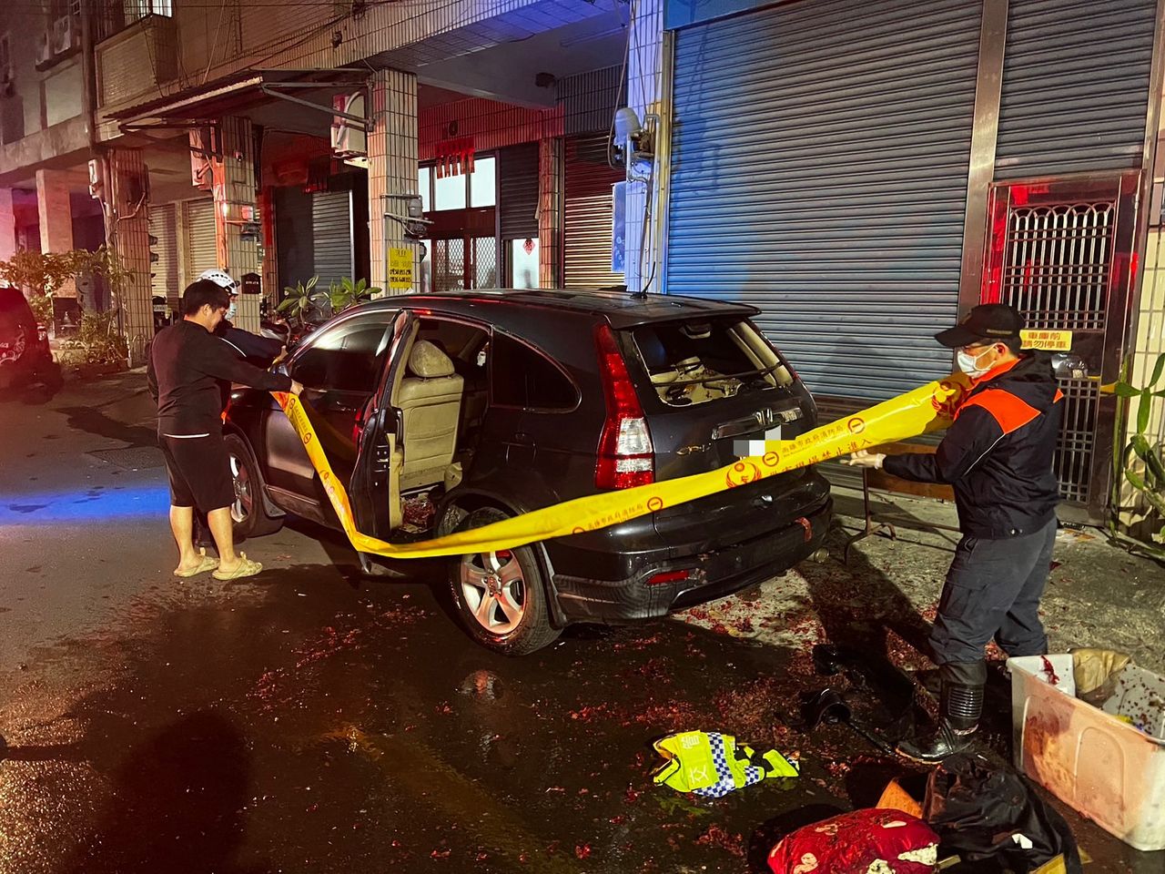 深夜毀損車輛並施放鞭炮 旗山警迅速處置並鎖定嫌疑人