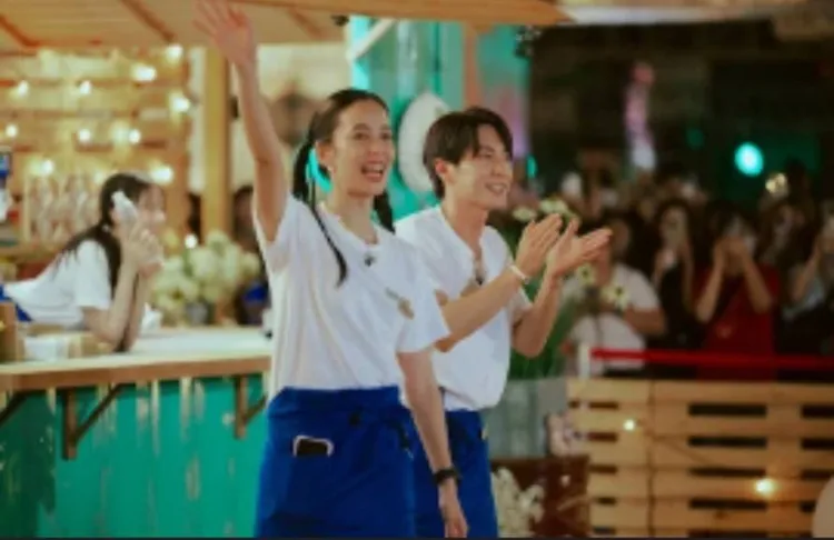 陳庭妮（左）和利特活力攬客。客家電視台提供